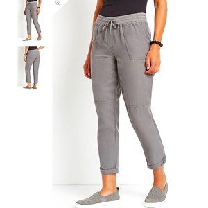 NWT - Weekender Pant
